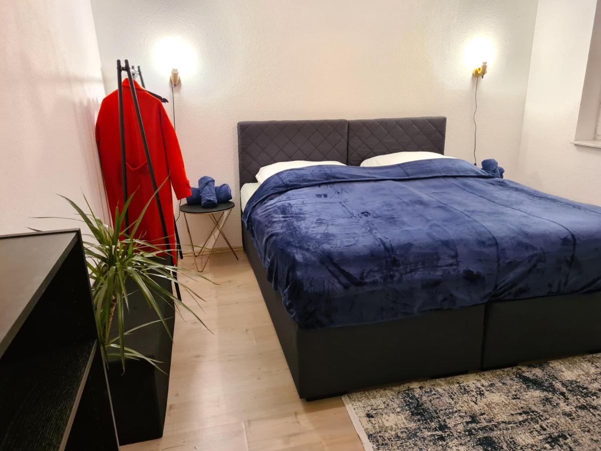 Theox Apartment No 6 Royal Blue Fuer 4 Personen Манхайм Екстериор снимка